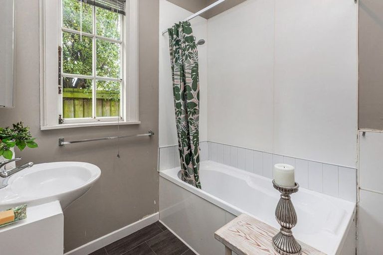 Photo of property in 74 Brockworth Place, Riccarton, Christchurch, 8011