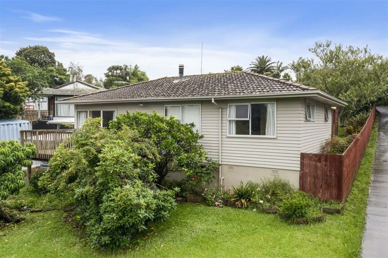 Photo of property in 50 Hellyers Street, Birkdale, Auckland, 0626