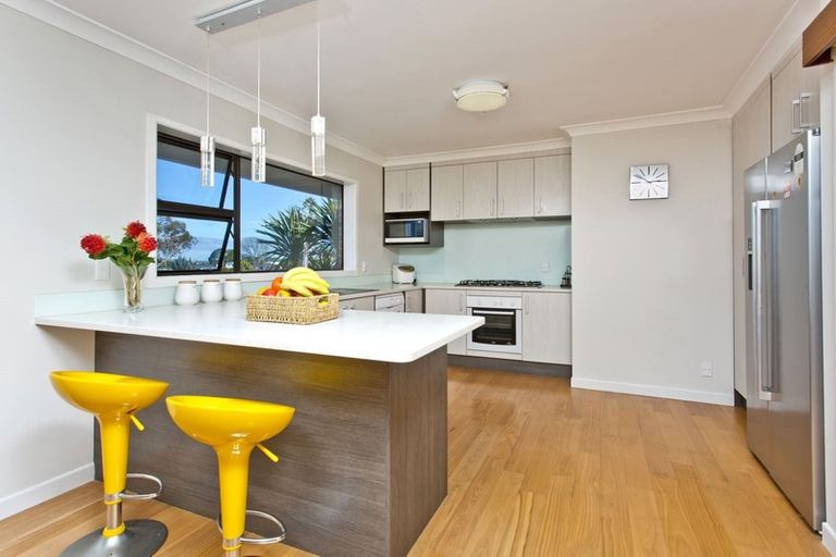 Photo of property in 1/24 Martin Crescent, Northcote, Auckland, 0627