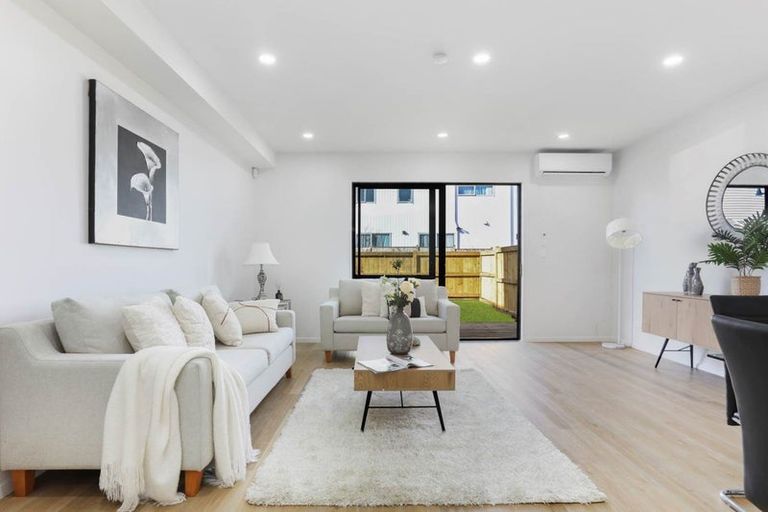 Photo of property in 51 Minhas Road, Papakura, 2110