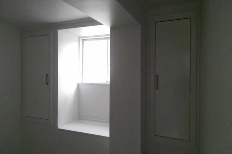 Photo of property in 10 Bishop Street, Green Bay, Auckland, 0604