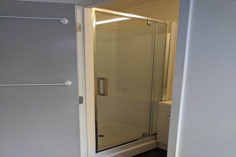 Photo of property in 1/12 Gossamer Drive, Pakuranga Heights, Auckland, 2010