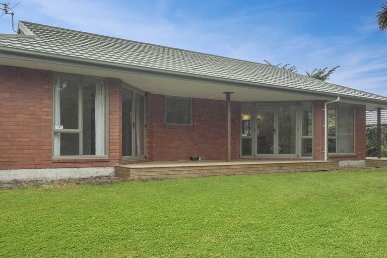 Photo of property in 122 Halswell Junction Road, Halswell, Christchurch, 8025