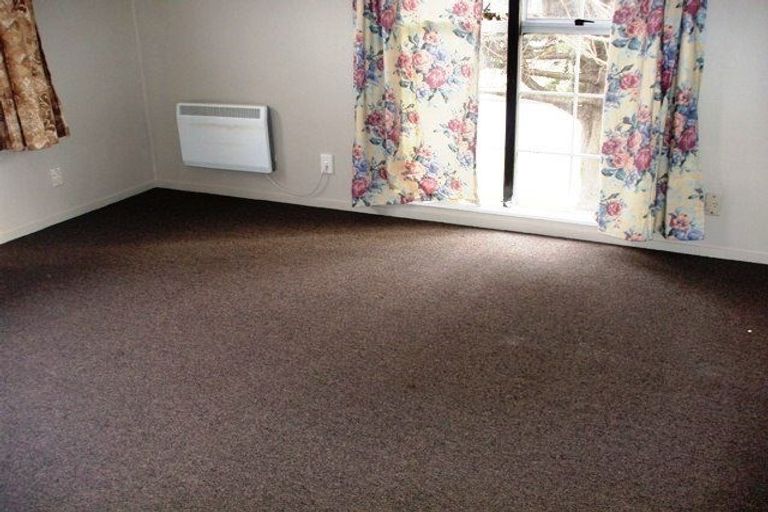 Photo of property in 1 Bunratty Grove, Wainuiomata, Lower Hutt, 5014