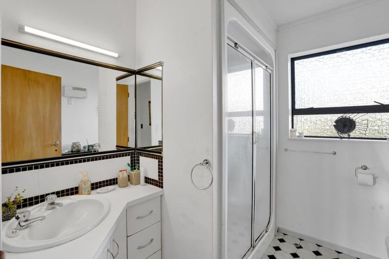 Photo of property in 8b Squire Place, Blagdon, New Plymouth, 4310