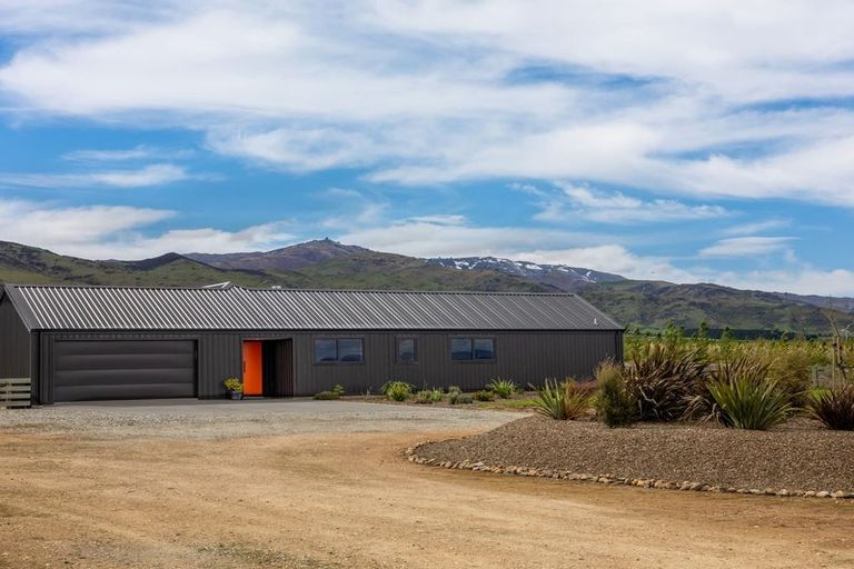 Photo of property in 39 Kordia Way, Waikerikeri, Alexandra, 9391