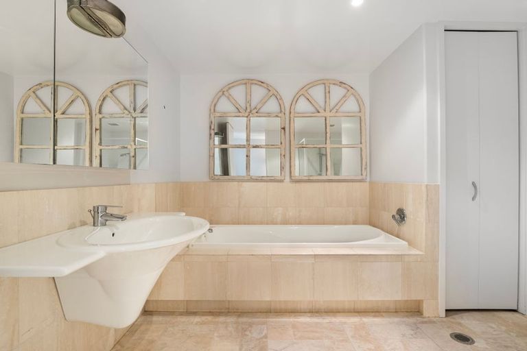 Photo of property in 1152 Whakaue Street, Rotorua, 3010