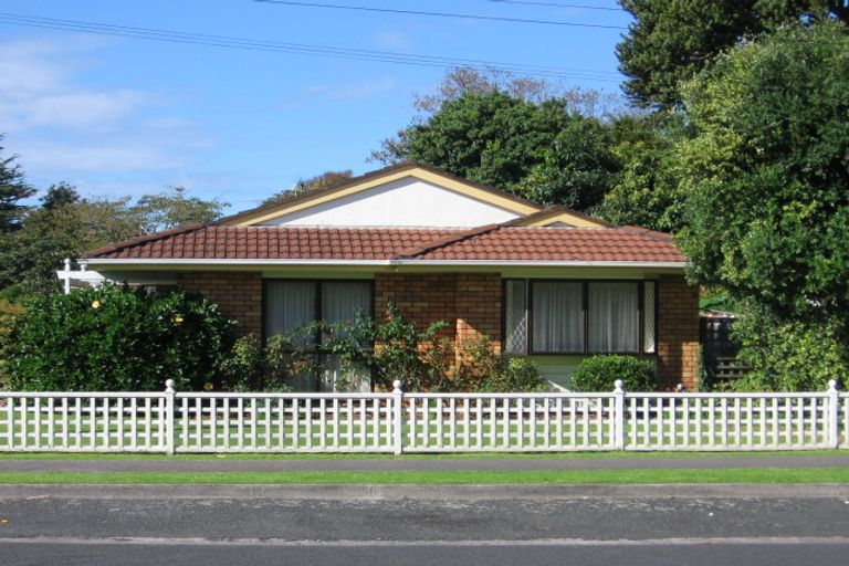 Photo of property in 2/57 Fairview Road, Papatoetoe, Auckland, 2025