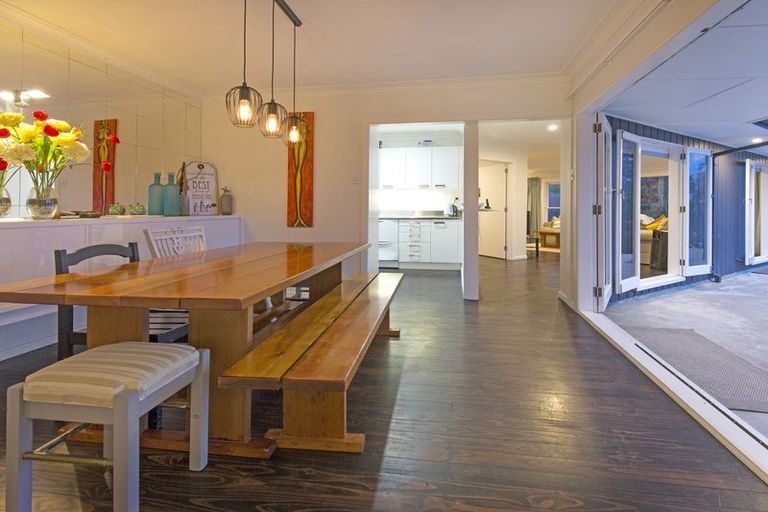 Photo of property in 6 Lancelot Road, Orewa, 0931