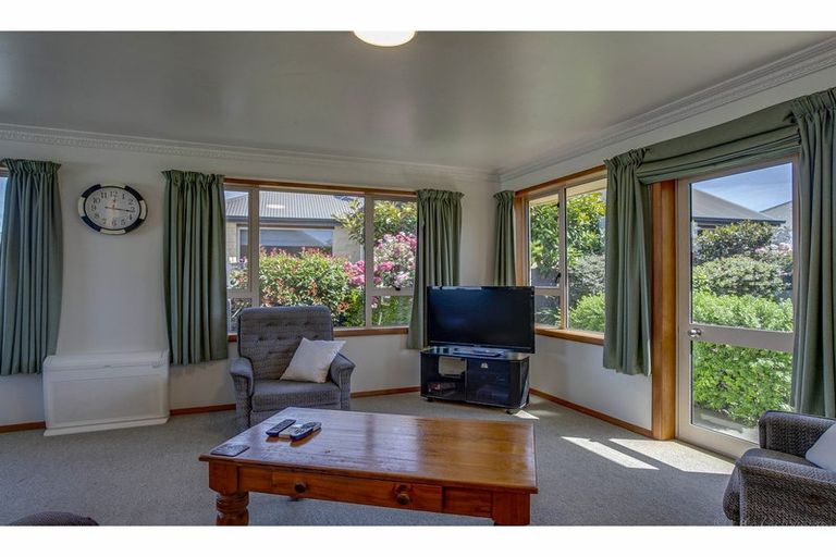 Photo of property in 2 Kitchener Square, Highfield, Timaru, 7910