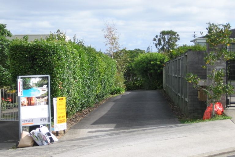 Photo of property in 2/24 Marama Street, Castor Bay, Auckland, 0620