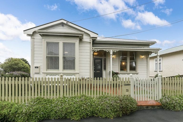 Photo of property in 25 Helston Road, Johnsonville, Wellington, 6037