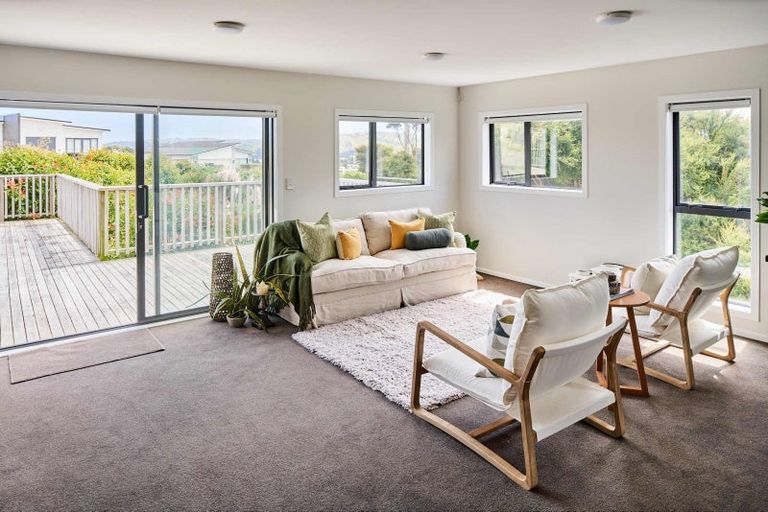 Photo of property in 11a Polestar Lane, Whitby, Porirua, 5024