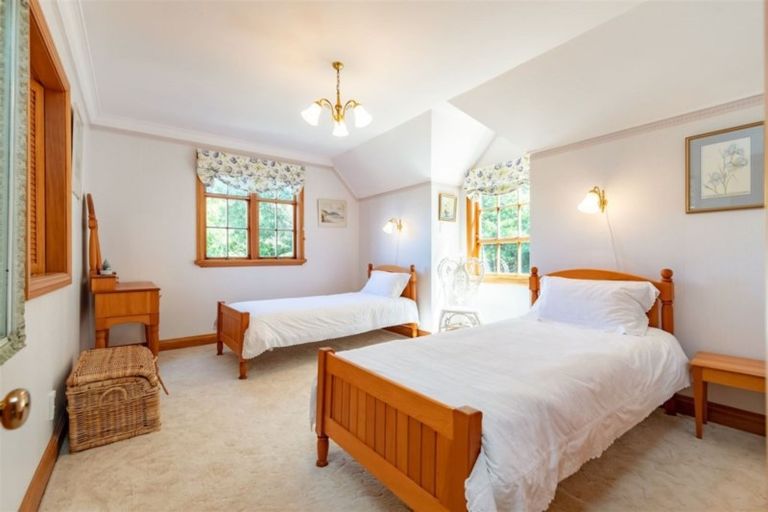 Photo of property in 92 Viewmont Drive, Harbour View, Lower Hutt, 5010