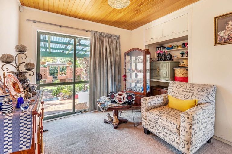 Photo of property in 13 Waimarie Avenue, Paraparaumu, 5032