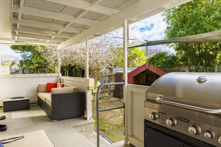 Photo of property in 28 Walton Way, Flaxmere, Hastings, 4120