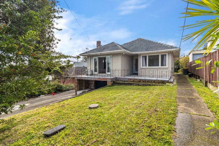 Photo of property in 21 Routley Drive, Glen Eden, Auckland, 0602