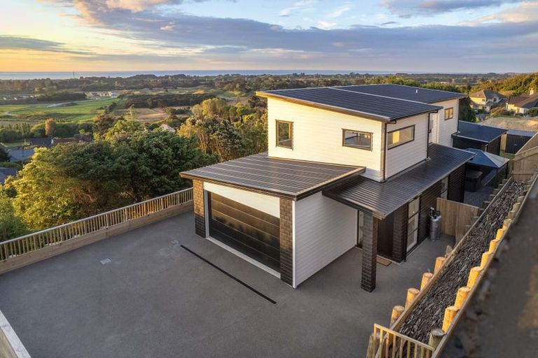 Photo of property in 94 Kotare Street, Waikanae, 5036