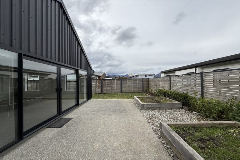 Photo of property in 46 Marbleleaf Lane, Albert Town, Wanaka, 9305