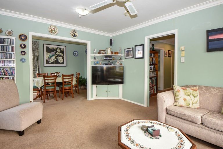 Photo of property in 240 High Street North, Carterton, 5713