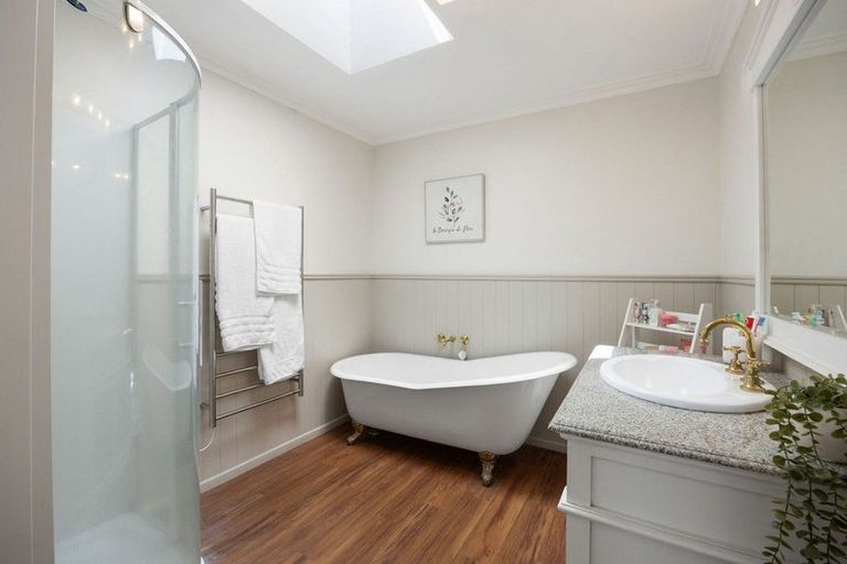 Photo of property in 46 Maclean Street, Cambridge, 3434