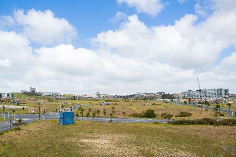 Photo of property in 304/3 Kaipiho Lane, Albany, Auckland, 0632