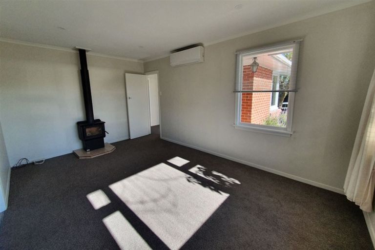 Photo of property in 44 Pinehurst Crescent, Russley, Christchurch, 8042