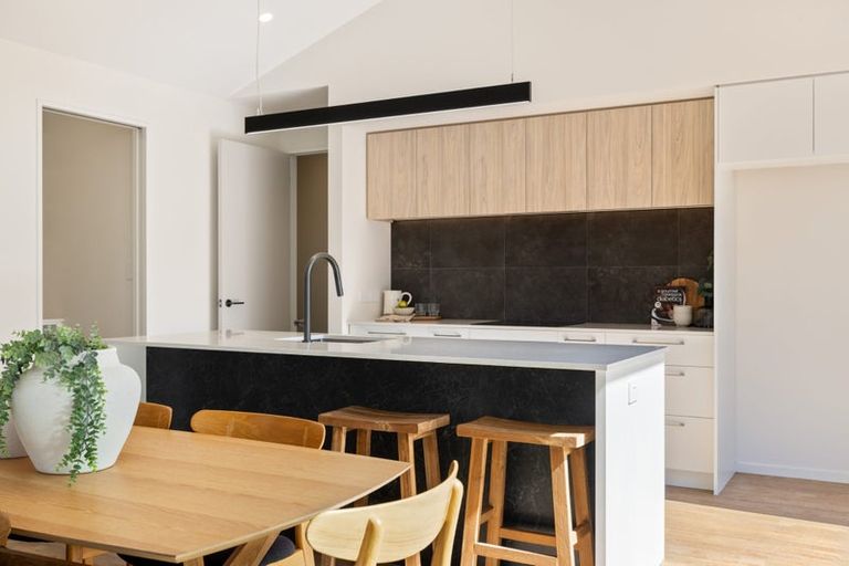 Photo of property in 120 Aorangi Road, Bryndwr, Christchurch, 8053