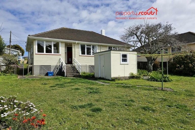 Photo of property in 42 Banks Street, Marfell, New Plymouth, 4310