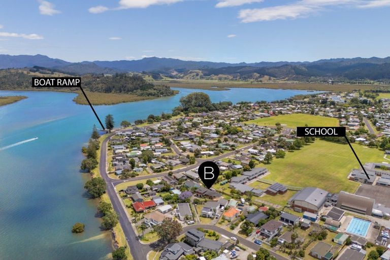 Photo of property in 2 Hamilton Crescent, Whitianga, 3510