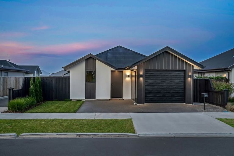 Photo of property in 25 Te Pakiaka Road, Pegasus, 7612