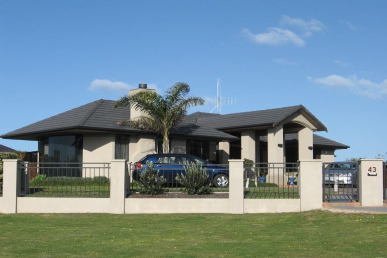 Photo of property in 43 Sovereign Drive, Papamoa Beach, Papamoa, 3118