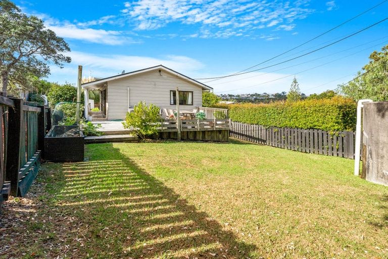 Photo of property in 47a Matai Road, Stanmore Bay, Whangaparaoa, 0932