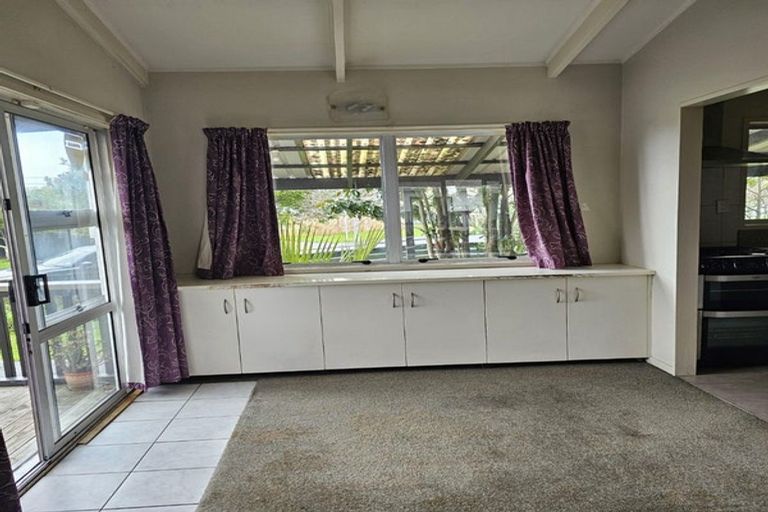 Photo of property in 20 Hindmarsh Street, Henderson, Auckland, 0612
