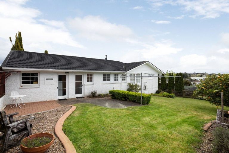 Photo of property in 65 Poaka Avenue, Dinsdale, Hamilton, 3204