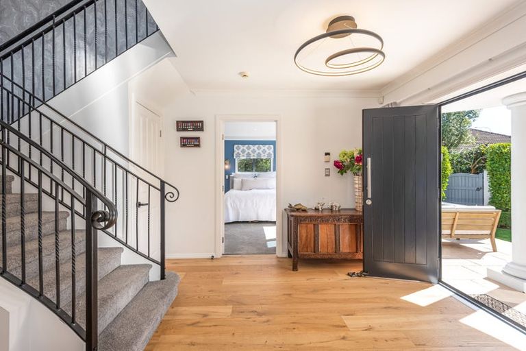 Photo of property in 16 Clyde Road, Upper Riccarton, Christchurch, 8041