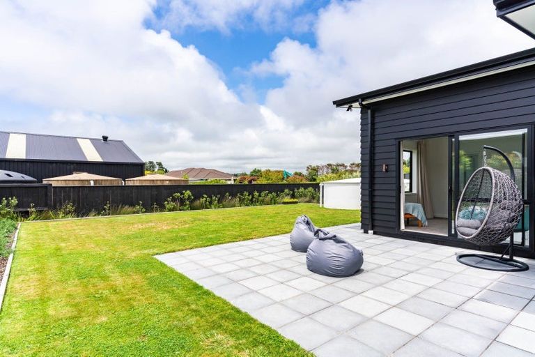 Photo of property in 37 William Gilbert Drive, Mangawhai, 0505