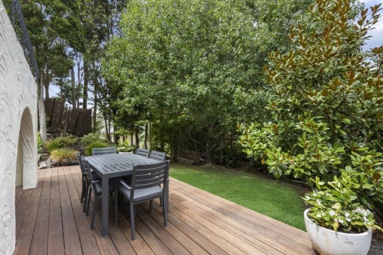 Photo of property in 53 Nui Mana Place, Te Atatu South, Auckland, 0610