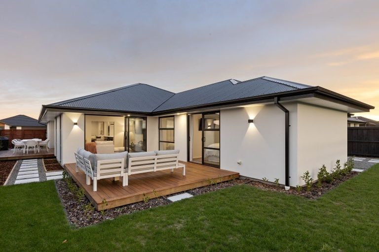 Photo of property in 31 Crossley Avenue, Woodend, 7610