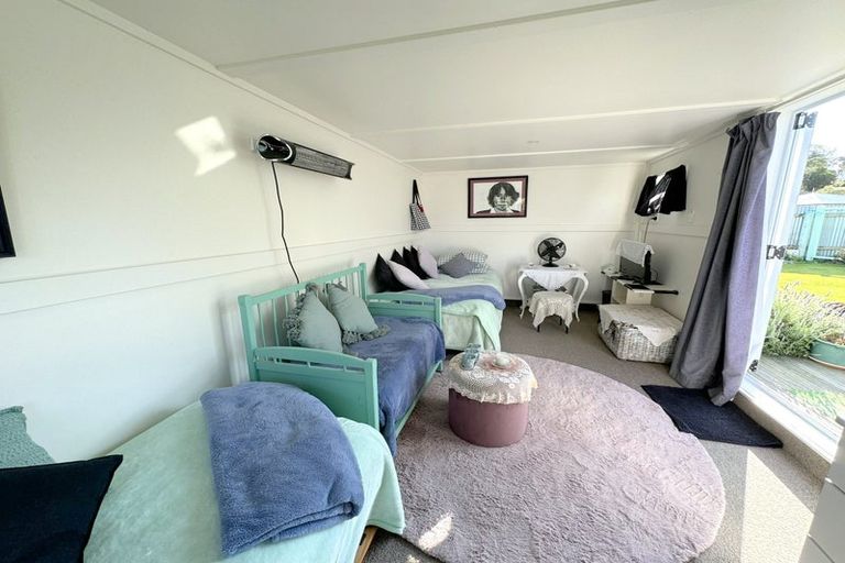 Photo of property in 11 Waverley Street, Waipawa, 4210