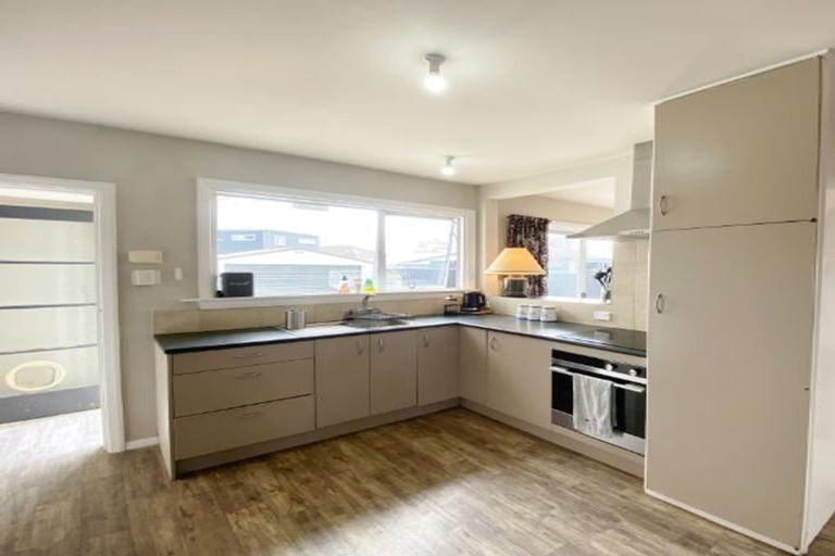 Photo of property in 121 Pages Road, Wainoni, Christchurch, 8061