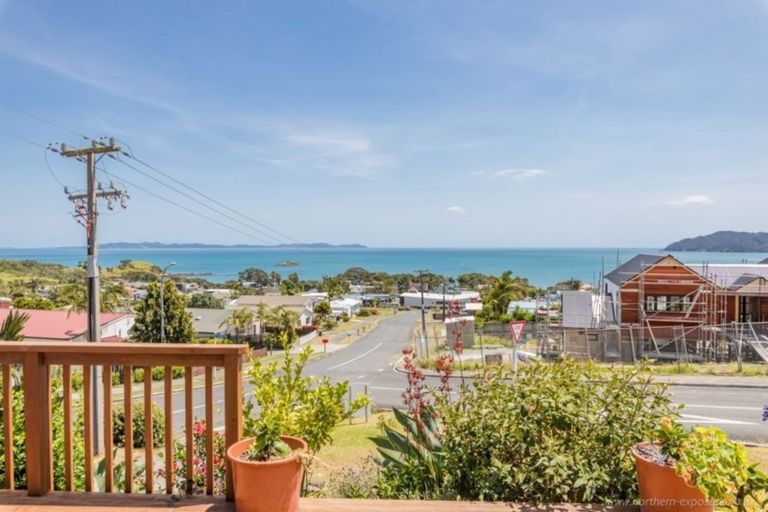 Photo of property in 2 Christine Drive, Coopers Beach, 0420