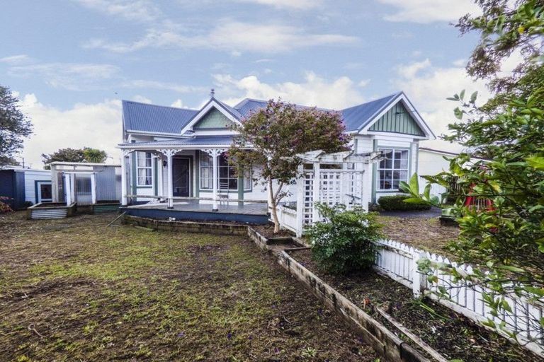 Photo of property in 200 Tukapa Street, Westown, New Plymouth, 4310