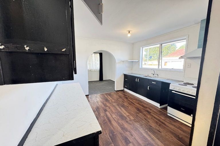 Photo of property in 391 Bucklands Beach Road, Bucklands Beach, Auckland, 2012