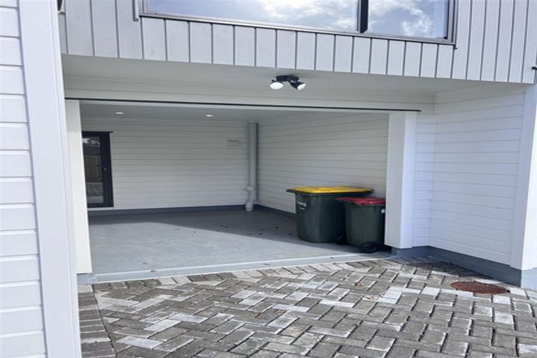 Photo of property in 8a Neptune Avenue, Beach Haven, Auckland, 0626
