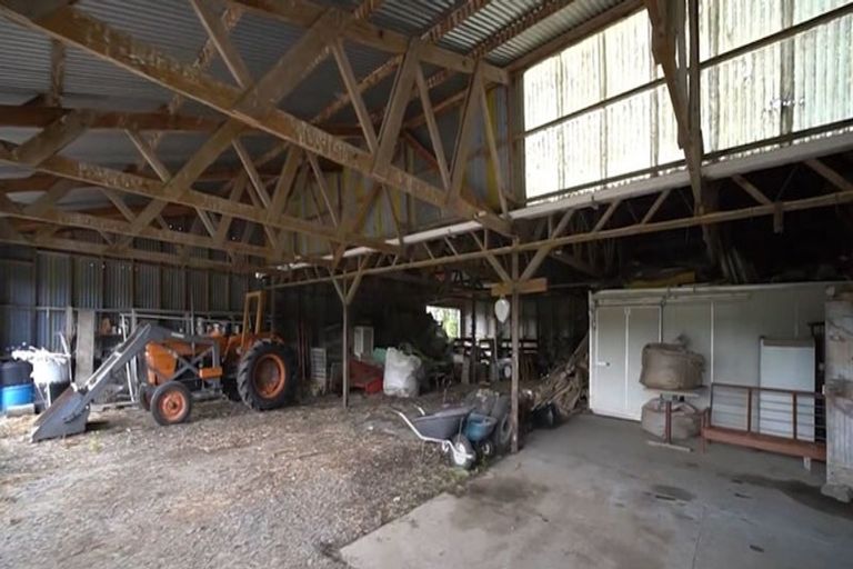 Photo of property in 991 Parewanui Road, Parewanui, Bulls, 4894