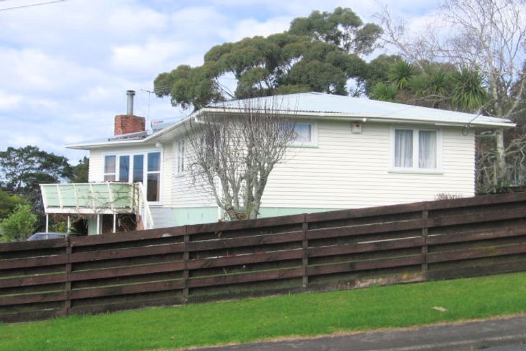 Photo of property in 5 Helena Street, Massey, Auckland, 0614