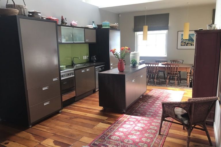 Photo of property in 2u7 King Street, Mount Cook, Wellington, 6021