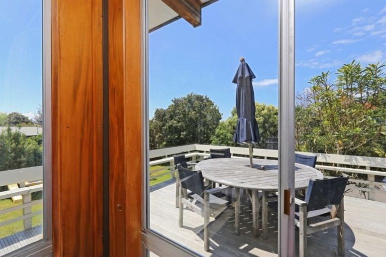 Photo of property in 58 Tauroa Road, Havelock North, 4130