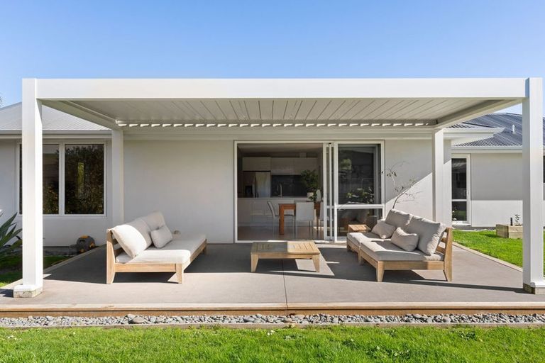 Photo of property in 6 Hamilton Drive, Wainui, Gisborne, 4010